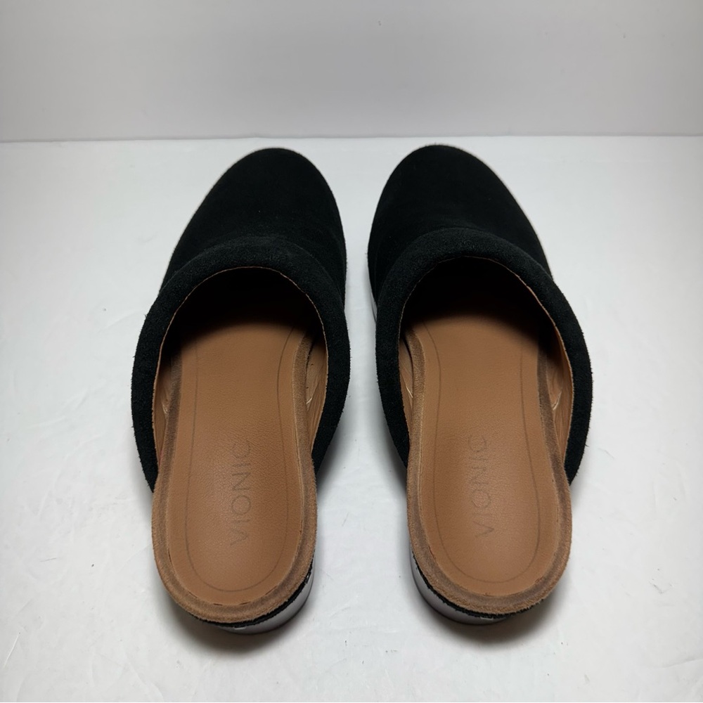 Vionic Kacie Black Suede Stud
Detailed Women's Size 7 Clogs
Slip-On Mules - Picture 5 of 16